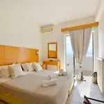 Sunrise Apartahotel Ipsos