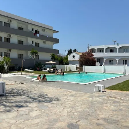 Sunrise Aparthotel 3*